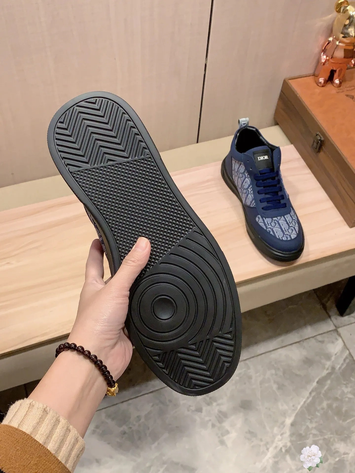 Men's Men's Shoes💰442💰💰🎩🎩[Lightning][Lightning] "Dior DIOR*" The latest and most popular casual shoes, top brand [seduce] luxury ~ purchasing agency, top ~ quality. [Strong] The upper is made of imported breathable cowhide with material ➕ breathable sheepskin feet (•) and fine workmanship. The original stylish and stylish soft rubber wear-resistant and non-slip outsole is light and comfortable on the feet. The real thing looks better when photographed in person. 111: code: 38-44, 3️⃣ colors selected